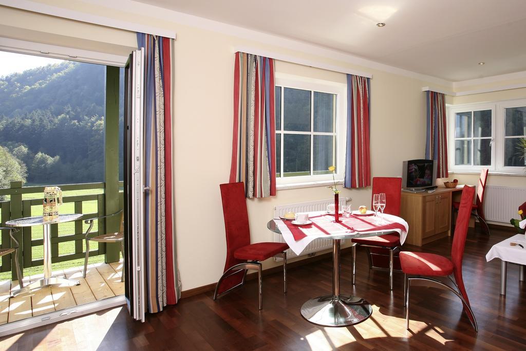 Hotel Buerglstein Sankt Wolfgang im Salzkammergut Ngoại thất bức ảnh